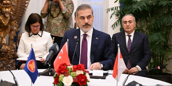 Dışişleri Bakanı Fidan: Türkiye ve ASEAN'ın çok daha ileri seviyede işbirliği yapması gerektiğine inanıyoruz