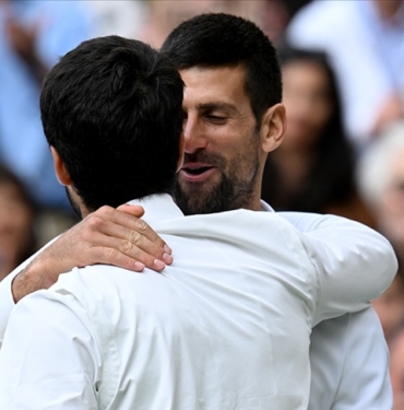 Djokovic039ten-Wimbledon-sampiyonu-Alcaraz039a-ovgu.jpg