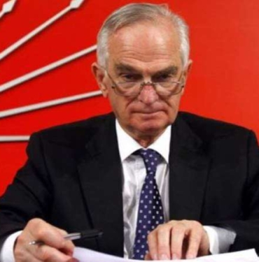 Eski-CHP-Genel-Sekreteri-Onder-Sav-uzun-suren-suskunlugunu-Cumhuriyete.jpg