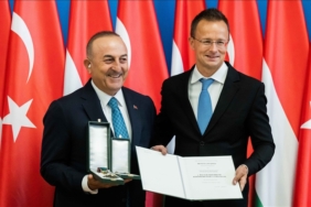 Eski-Disisleri-Bakani-Cavusoglu039na-Macaristan039da-quotYildizli-Liyakat-Nisaniquot-verildi.jpg
