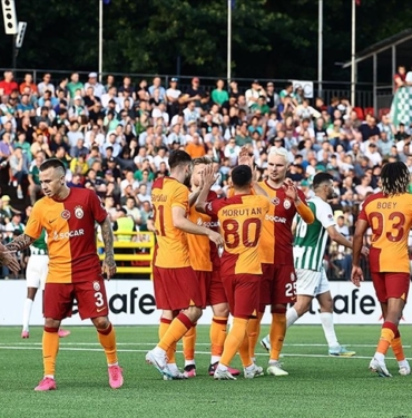 Galatasaray-turu-Istanbul039a-birakti.jpg