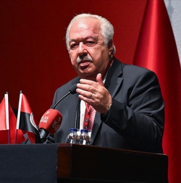 Genclerbirligi039nin-olaganustu-genel-kurulunda-Niyazi-Akdas-yeniden-baskanliga-secildi.jpg