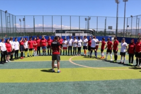 Gorme-Engelli-Kadin-Milli-Futbol-Takimi-Avrupa-sampiyonlugu-hedefiyle-yola.jpg