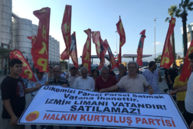 HKP-Alsancak-Limani039nin-satilmasini-protesto-etti-Vatana-ihanettir.jpeg
