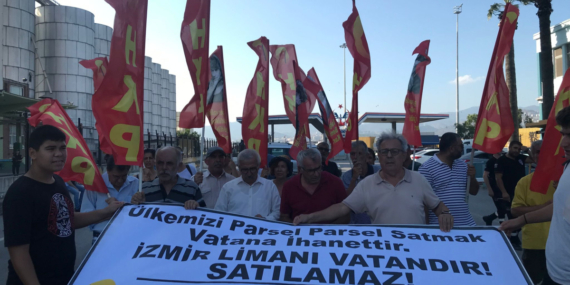 HKP, Alsancak Limanı'nın satılmasını protesto etti: Vatana ihanettir
