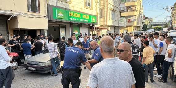 HÜDA PAR Adana İl Başkanı Salih Demir bıçaklı saldırıda yaralandı, il sekreteri öldü
