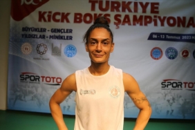 Hemsire-Duygu-kick-boks-kariyerini-yenilgisiz-surduruyor.jpg
