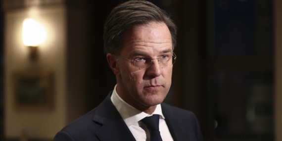 Hollanda'da istifa eden hükümetin Başbakanı Rutte, aktif siyaseti bırakacağını açıkladı