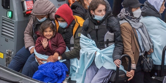 İngiltere'de yasa dışı göçü engellemeye yönelik yasa tasarısı parlamentodan geçti