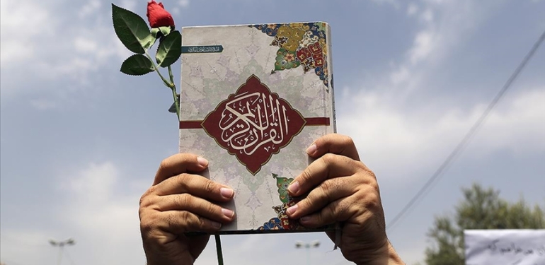 Islam-ulkeleri-Kur039an-i-Kerim039in-yakilmasina-izin-veren-Isvec039e-tepkili.jpg