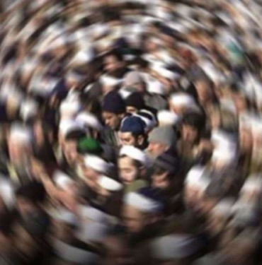 Ismailaga-liderinin-bir-oglu-mudur-digeri-imammis.jpg