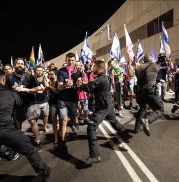 Israil-polisi-Netanyahu-hukumeti-karsiti-protestolara-mudahale-etti.jpg