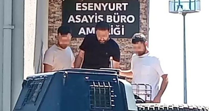Istanbul-Esenyurt039taki-tekel-bayisinde-2-kisinin-oldugu-olaya-iliskin-suphelilerin.jpg