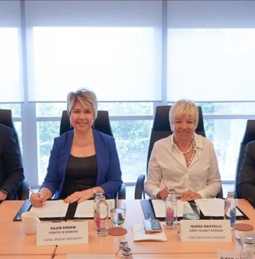 Izmir-Tarim-Teknoloji-Merkezi039ne-Ziraat-Bankasi-Is-Bankasi-ve-DenizBank.jpg