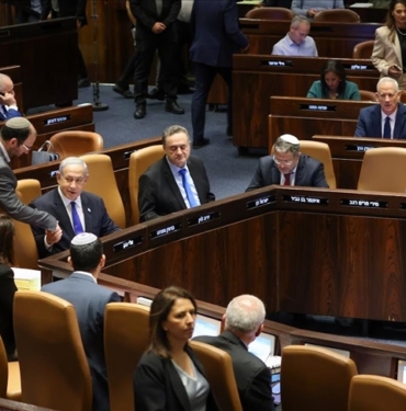 Netanyahu-hukumeti-Israil039i-siyasi-kaosa-surukleyen-yasa-tasarisini-Meclisten-gecirdi.jpg