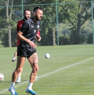 Pendiksporlu-futbolcular-Super-Lig039de-basariya-odaklandi.jpg
