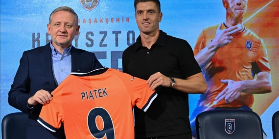 RAMS Başakşehir, Polonyalı futbolcu Piatek ile 3 yıllık sözleşme imzaladı