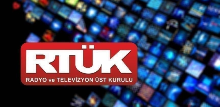 RTUK039ten-es-cinsel-iliskilere-yer-veren-yapimlar-icin-ust-sinirdan.jpg