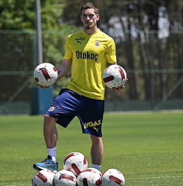 Ryan-Kent-Fenerbahce039ye-sampiyonluklar-yasamak-icin-geldi.jpg