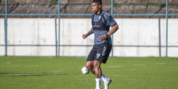 Samsunsporlu Douglas Tanque, gol yollarında etkili olup takımına katkı vermek istiyor