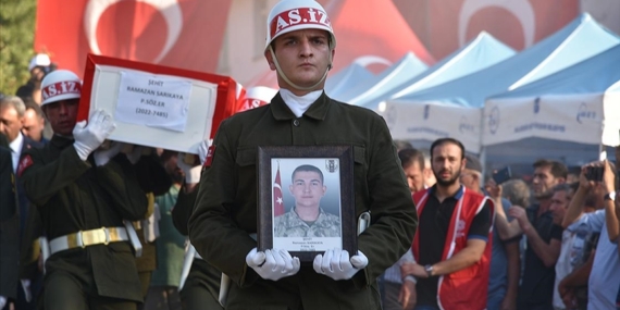 Şehit Piyade Sözleşmeli Er Ramazan Sarıkaya, Balıkesir'de son yolculuğuna uğurlandı