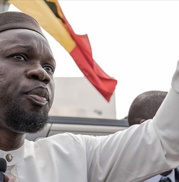 Senegal039de-hukumet-muhalif-lider-Sonko039nun-partisini-feshetti.jpg