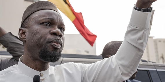 Senegal'de hükümet muhalif lider Sonko'nun partisini feshetti