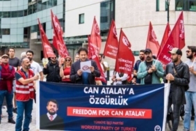 Tutuklu-TIP-Milletvekili-Can-Atalay-icin-Londra039da-oturma-eylemi-yapildi.jpg