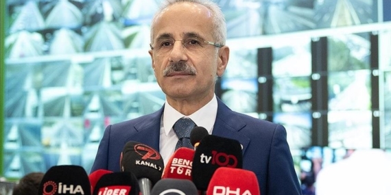 Ulaştırma ve Altyapı Bakanı Uraloğlu: Kara yolu ulaşımında sel nedeniyle yer yer aksaklıklar meydana gelmiştir