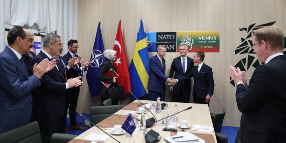 Üst düzey Türk yetkili: Türkiye, yaptırımların kaldırılması, vize serbestisi ve AB sürecine ilişkin tam destek aldı