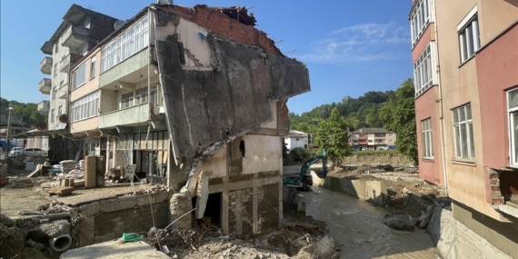 Zonguldak'ta selin ardından hasar tespit çalışmaları yapılıyor
