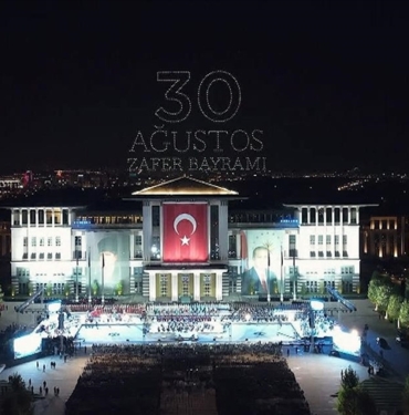 30-Agustos-Zafer-Bayrami039nda-quot100-Yil-Marsiquot-coskusu.jpg