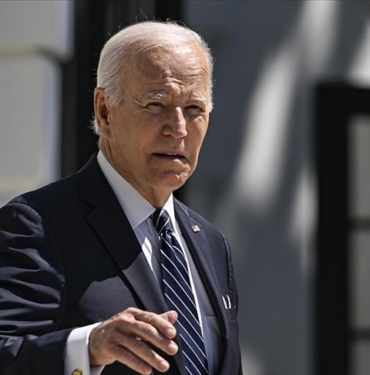 ABD-Baskani-Biden-Hawaii039de-yanginda-zarar-goren-bolgeyi-ziyaret-ederek.jpg