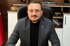 AKP039li-Ahmet-Kulat-istifa-etti.jpg