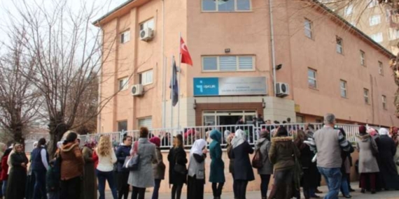 Açıklanan TÜİK verilerini Prof. Dr. Hayri Kozanoğlu Cumhuriyet TV'de değerlendirdi