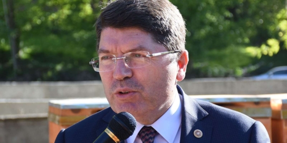 Adalet Bakanı Yılmaz Tunç, FETÖ'den incelenen Seçkin Yılmaz'ı özel kalem müdürü yaptı