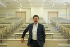 Akademisyen-Eken-CHP-Cankaya-Ilce-Baskanligina-aday.jpeg