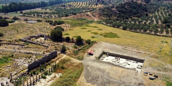 Aydın'daki Zeus Tapınağı'nda  "sunak" keşfedildi