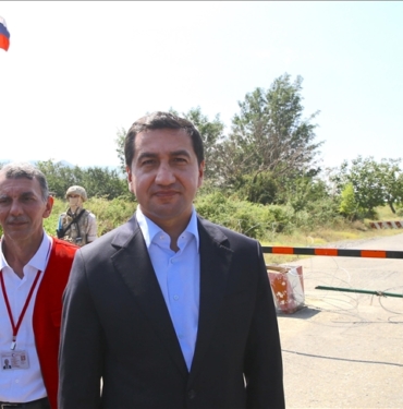Azerbaycan039in-Karabag039daki-Ermeniler-icin-gonderdigi-yardim-tirlari-Rus-guclerinin-kontrol.jpg