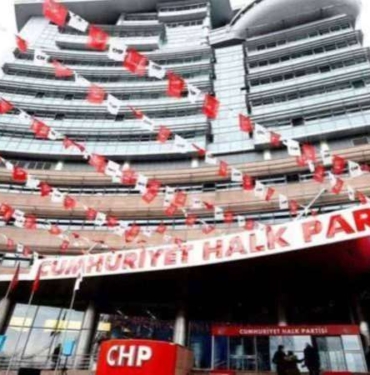 CHPli-Emre-parti-programi-calismalarini-Cumhuriyete-anlatti-Bir-odaya-kapanmayacagiz.jpg