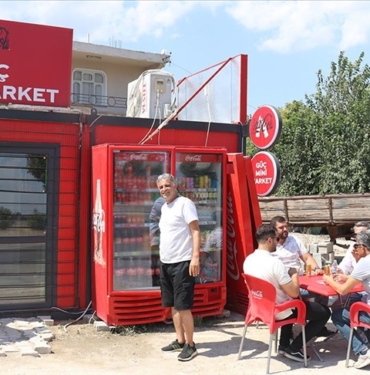 Coca-Cola039dan-depremzede-esnafa-is-yeri-destegi.jpg