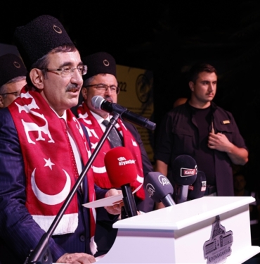 Cumhurbaskani-Yardimcisi-Yilmaz-Canakkale-ruhu-Kurtulus-Savasi-ruhu-Turkiye-Yuzyili039ni.jpg