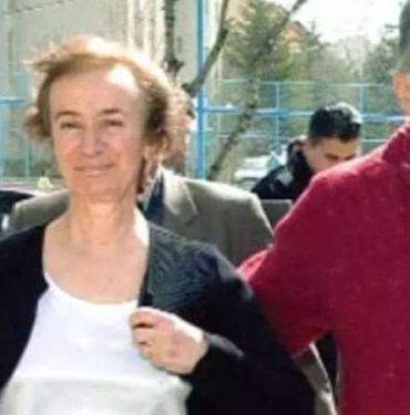 Deniz-Baykal039in-esi-Olcay-Baykal-hastaneye-kaldirildi.jpg