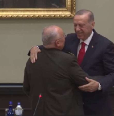 Erdogan039in-karsisinda-gozyaslarini-tutamadi-‘Bir-subayin-gelebilecegi-en-ust-seviyeye.jpg
