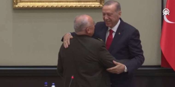 Erdoğan'ın karşısında gözyaşlarını tutamadı: ‘Bir subayın gelebileceği en üst seviyeye geldim’