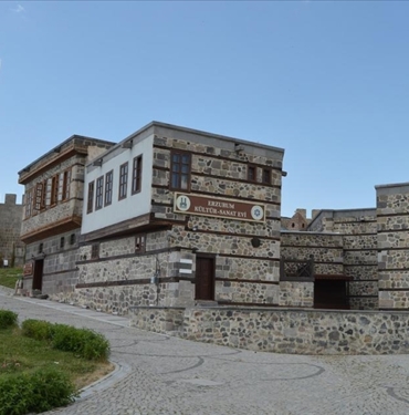 Erzurum039un-quotkultur-ve-sanat-eviquot-ziyaretcilerini-tarihi-yolculuga-cikariyor.jpg