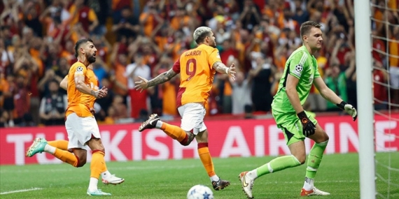 Galatasaray, konuk ettiği Molde karşısında ilk yarıyı önde tamamladı