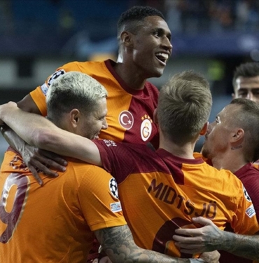 Galatasaray-quotDevler-Ligiquot-icin-sahaya-cikiyor.jpg