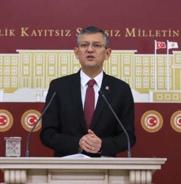 Genel-merkez-ve-degisimciler-Ekrem-Imamoglu039nun-IBB-adayligi-icin-ortak.jpg