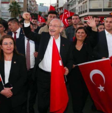 Kilicdaroglu-Aydin039da-30-Agustos-kortejinde.jpg